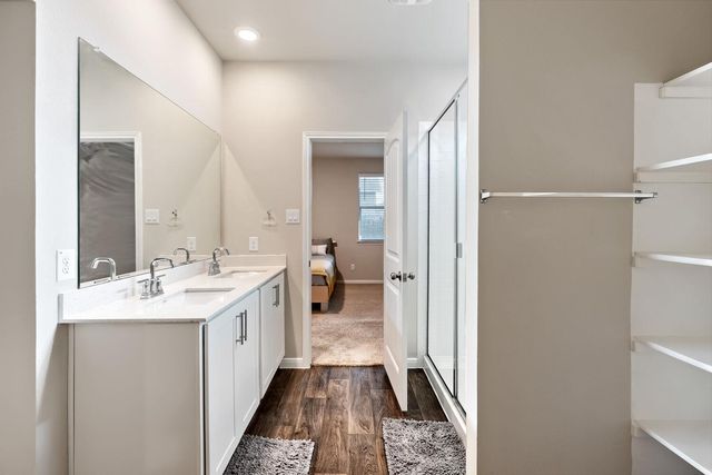 128 Sky Meadows CIR, San Marcos, TX 78666