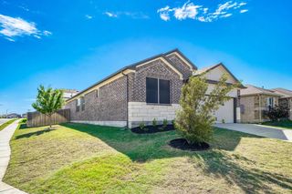 128 Sky Meadows CIR, San Marcos, TX 78666