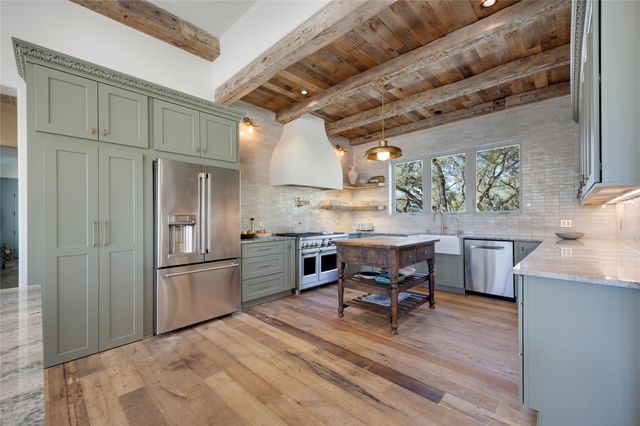 335 Beulah LN, Dripping Springs, TX 78620