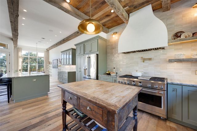 335 Beulah LN, Dripping Springs, TX 78620