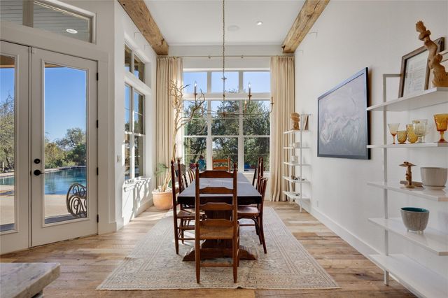 335 Beulah LN, Dripping Springs, TX 78620