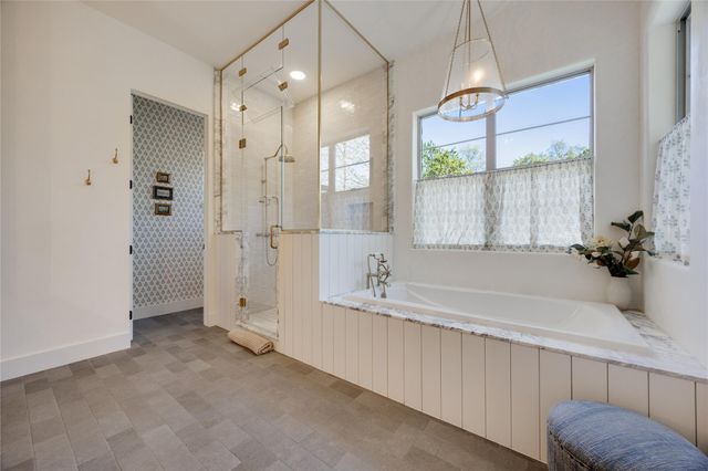 335 Beulah LN, Dripping Springs, TX 78620