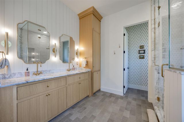 335 Beulah LN, Dripping Springs, TX 78620