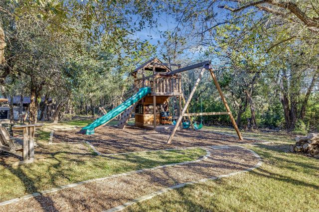 335 Beulah LN, Dripping Springs, TX 78620