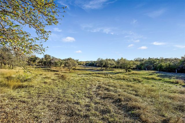 335 Beulah LN, Dripping Springs, TX 78620