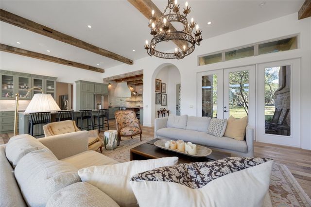 335 Beulah LN, Dripping Springs, TX 78620