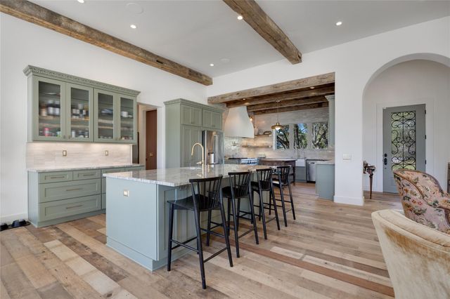 335 Beulah LN, Dripping Springs, TX 78620