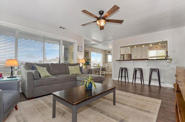 600 Alicante Dr, Lodi, CA 95240