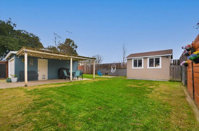 600 Alicante Dr, Lodi, CA 95240