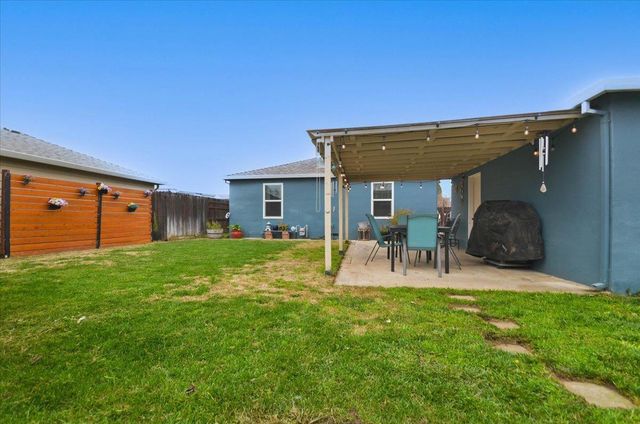 600 Alicante Dr, Lodi, CA 95240