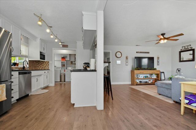 600 Alicante Dr, Lodi, CA 95240