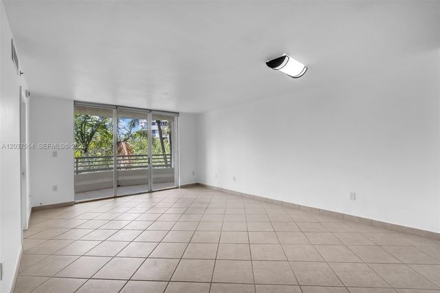 1401 Bay Rd 409, Miami Beach, FL 33139