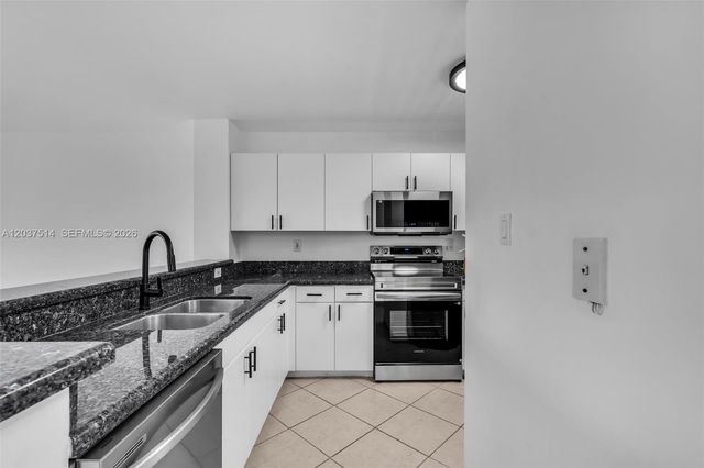 1401 Bay Rd 409, Miami Beach, FL 33139