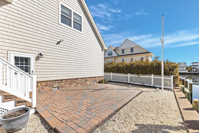 305 Sloop Lane, Mantoloking, NJ 08738