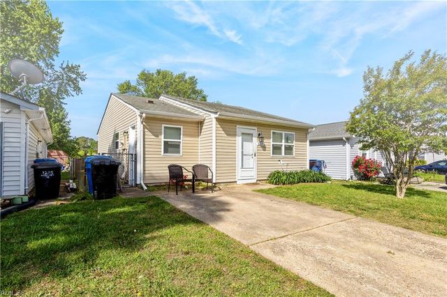 1213 New Land DR, Virginia Beach, VA 23453