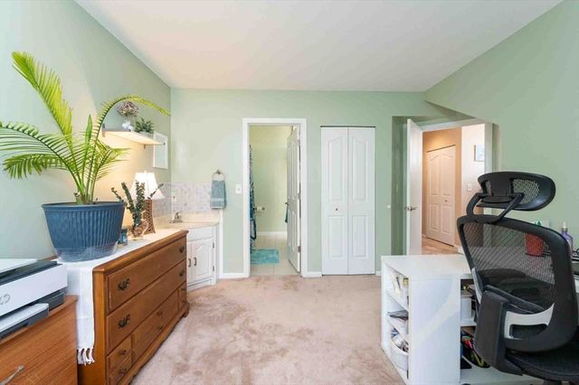 62 Southview Drive 62, Southwick, MA 01077