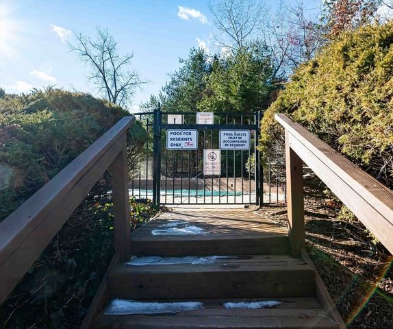 62 Southview Drive 62, Southwick, MA 01077