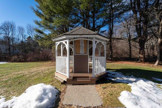 62 Southview Drive 62, Southwick, MA 01077