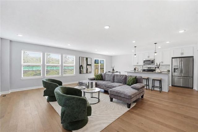 707 Glenn Circle, Raymore, MO 64083