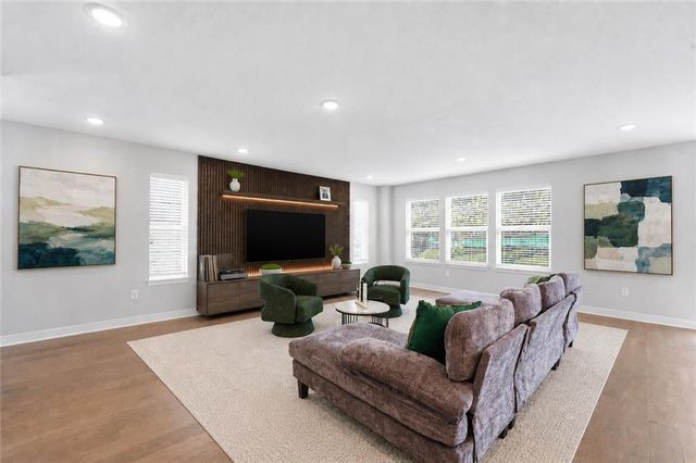 707 Glenn Circle, Raymore, MO 64083