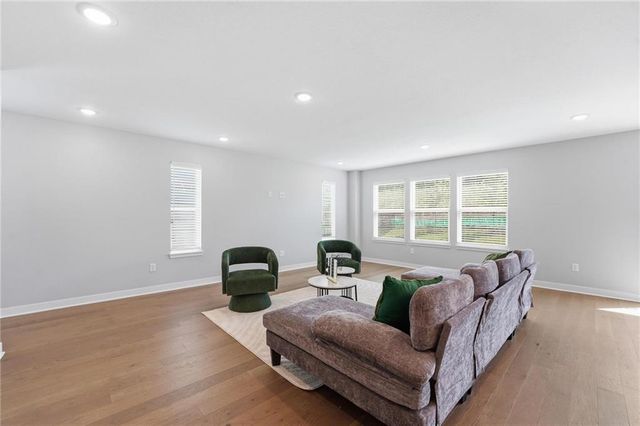 707 Glenn Circle, Raymore, MO 64083