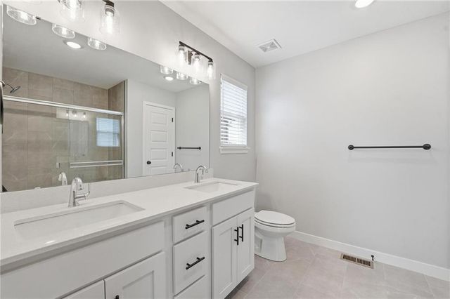 707 Glenn Circle, Raymore, MO 64083