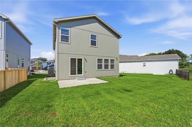 707 Glenn Circle, Raymore, MO 64083