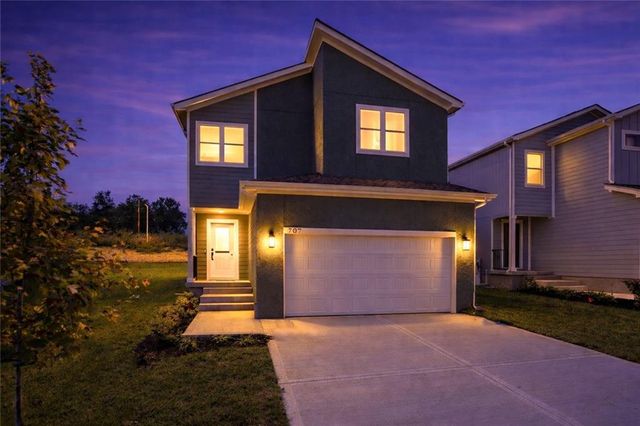 707 Glenn Circle, Raymore, MO 64083