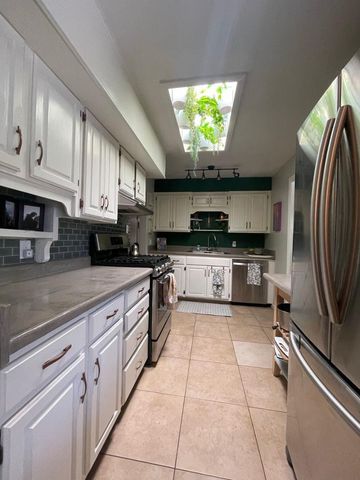 843 E Butler Drive, Phoenix, AZ 85020