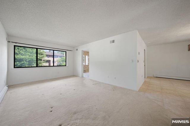 31 Berkeley Court 31D, Twp Of Washington, NJ 07676