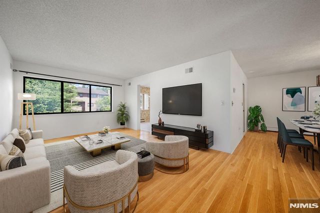 31 Berkeley Court 31D, Twp Of Washington, NJ 07676