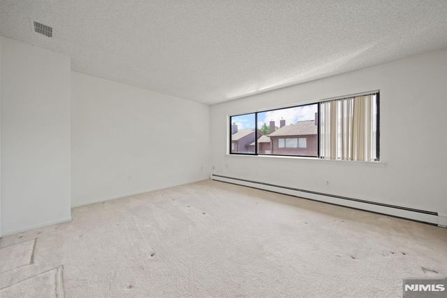 31 Berkeley Court 31D, Twp Of Washington, NJ 07676