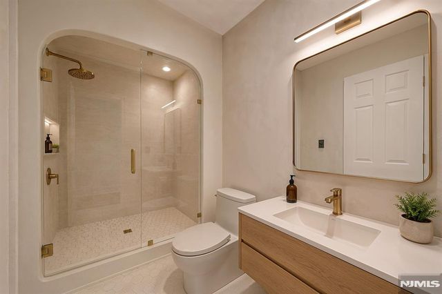 31 Berkeley Court 31D, Twp Of Washington, NJ 07676
