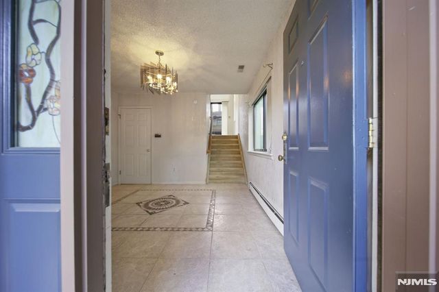 31 Berkeley Court 31D, Twp Of Washington, NJ 07676