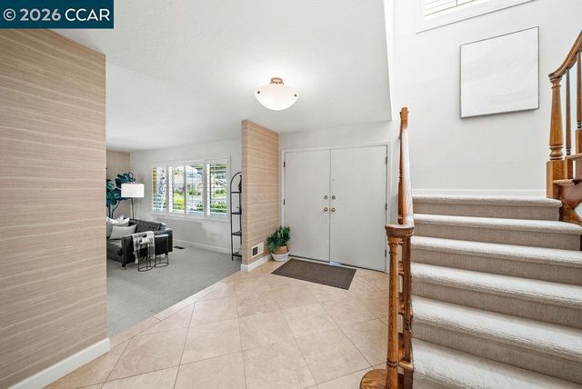 901 Cheyenne Dr, Walnut Creek, CA 94598