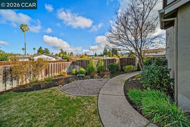901 Cheyenne Dr, Walnut Creek, CA 94598
