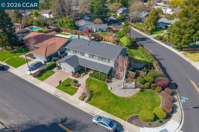 901 Cheyenne Dr, Walnut Creek, CA 94598