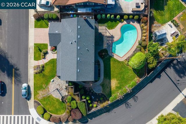 901 Cheyenne Dr, Walnut Creek, CA 94598