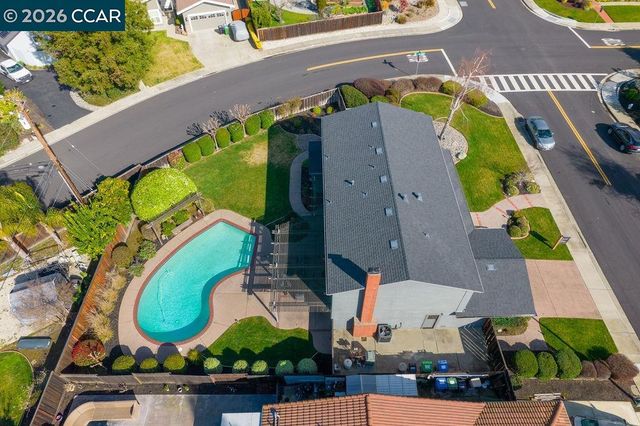 901 Cheyenne Dr, Walnut Creek, CA 94598