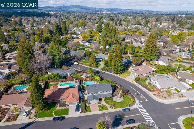 901 Cheyenne Dr, Walnut Creek, CA 94598