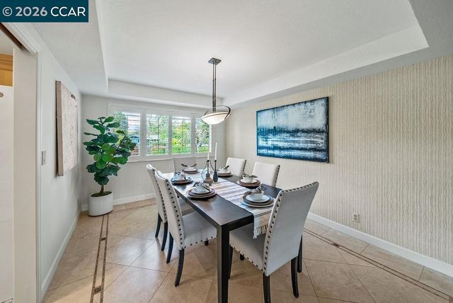 901 Cheyenne Dr, Walnut Creek, CA 94598