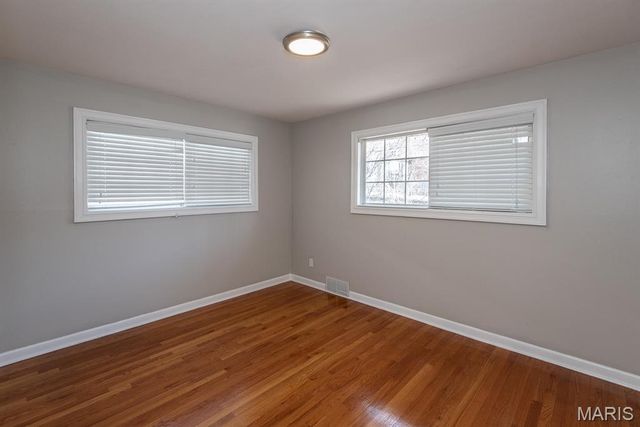 2300 Ruckert Avenue, St Louis, MO 63114
