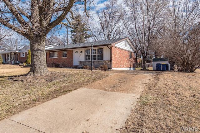 2300 Ruckert Avenue, St Louis, MO 63114