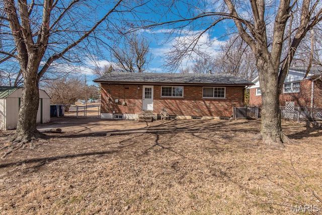 2300 Ruckert Avenue, St Louis, MO 63114