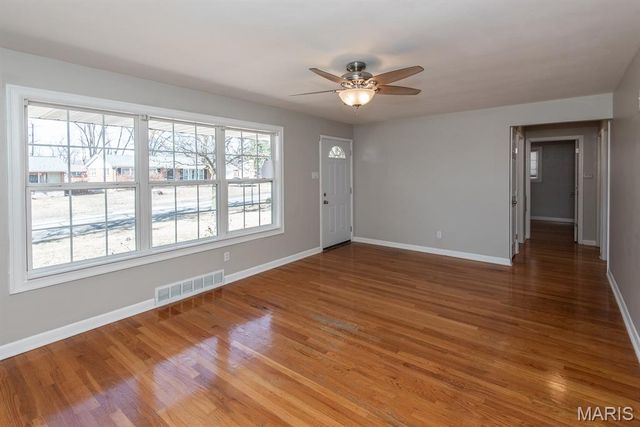 2300 Ruckert Avenue, St Louis, MO 63114