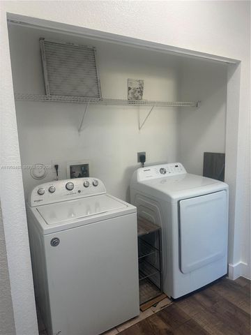 4176 NE 9th St, Homestead, FL 33033