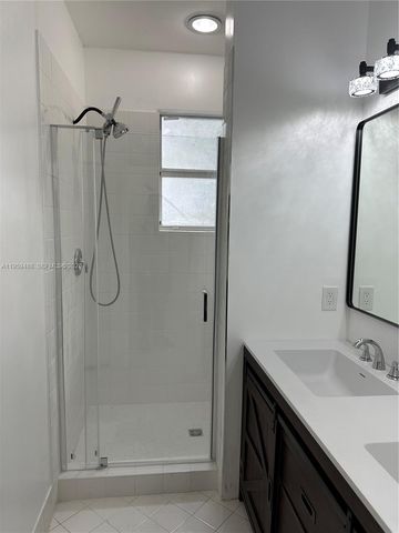 4176 NE 9th St, Homestead, FL 33033