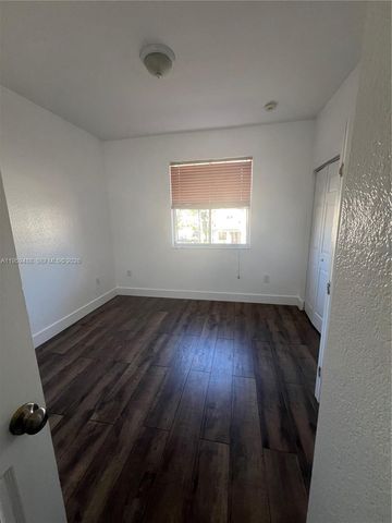 4176 NE 9th St, Homestead, FL 33033