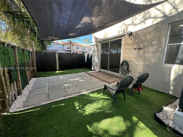 4176 NE 9th St, Homestead, FL 33033