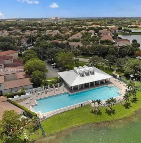 4176 NE 9th St, Homestead, FL 33033